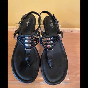 Cute sandals excellent condition.